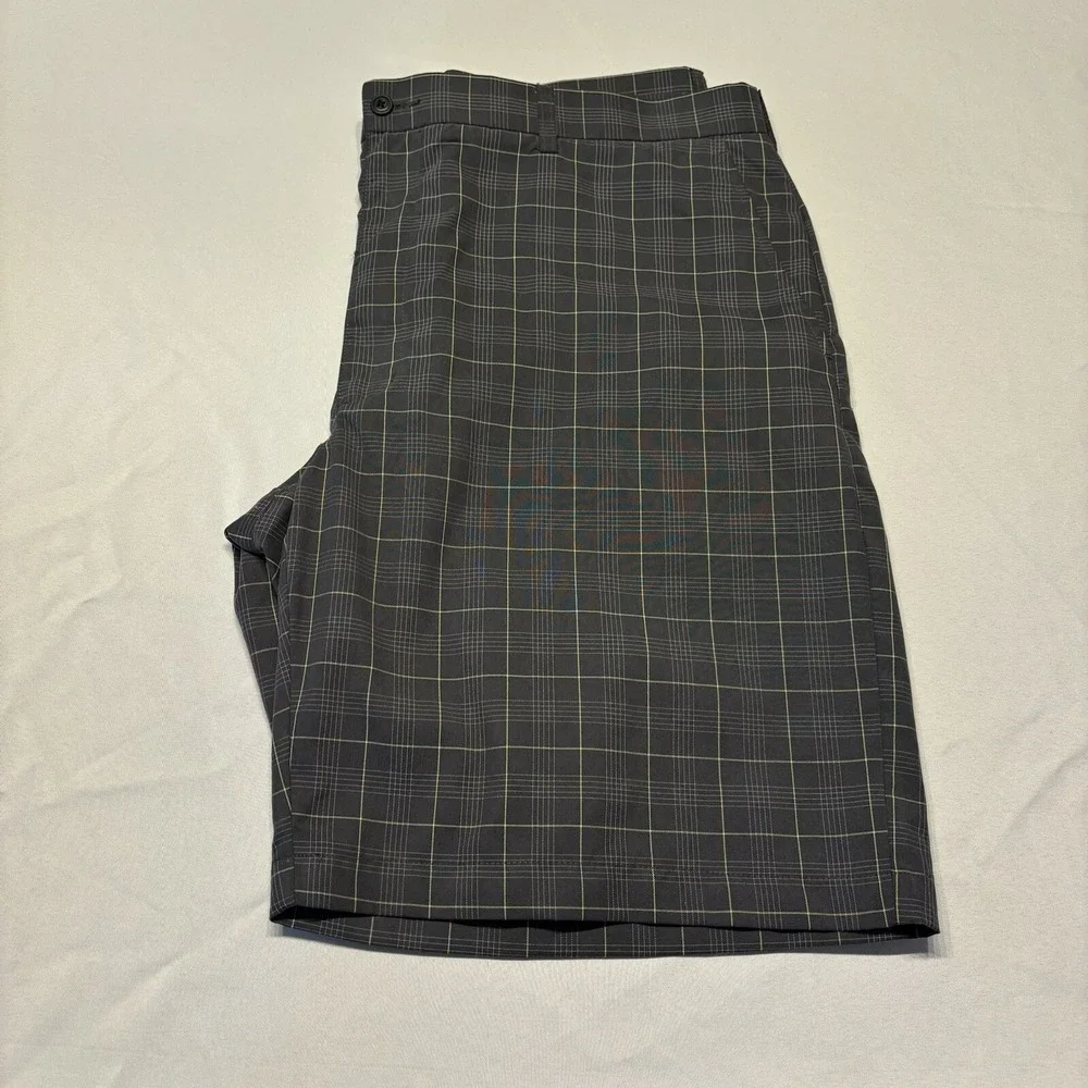 Ben Hogan Mens Size 42‎ Gray Green Plaid Lightweight Golf Performance Shorts